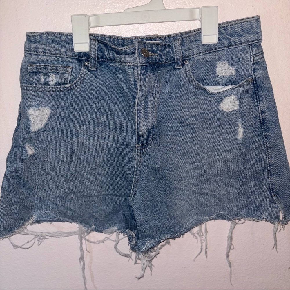 Simple Society Women’s Light Wash Distressed Denim Jean Shorts Cutoffs Size 11